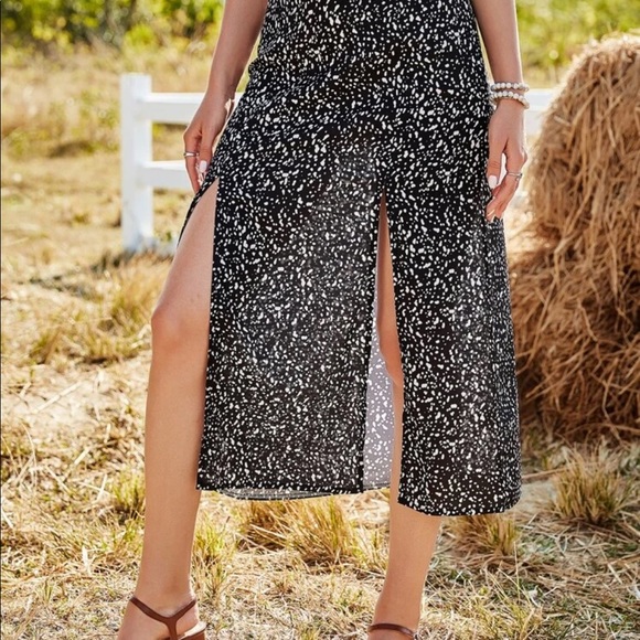 All Over print split thigh skirt - Picture 3 of 5